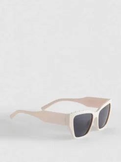Gafas de sol estilo ojos de gato con tachuelas