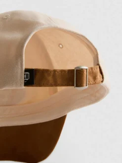 Gorra de béisbol bordada
