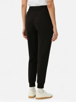Joggers ajustados