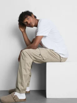 Joggers cargo con bajos ajustados