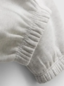 Joggers con cinturilla elástica y bajos ajustados