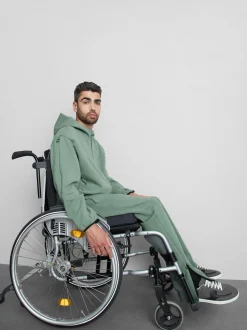 Joggers con paneles Adaptive para sillas de ruedas