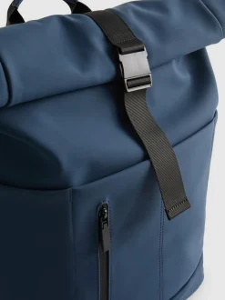 Mochila con solapa enrollable