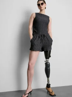 Pantalón corto fruncido con cordón de ajuste