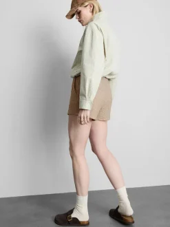 Pantalón corto fruncido con cordón de ajuste