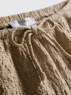 Pantalón corto fruncido con cordón de ajuste