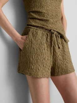 Pantalón corto fruncido con cordón de ajuste
