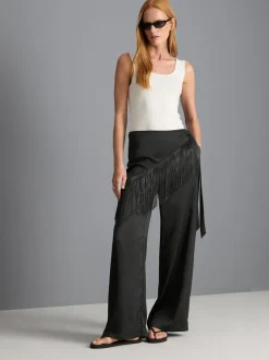 Pantalón satinado con detalle de pañuelo