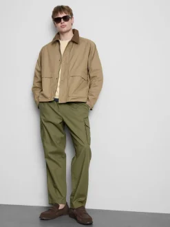 Pantalones cargo con cordón de ajuste