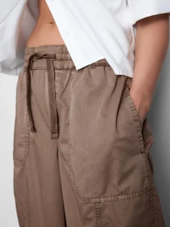 Pantalones cargo de algodón de pernera ancha
