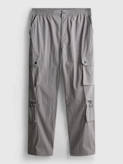 Pantalones cargo de estilo militar