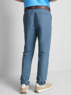 Pantalones chinos entallados