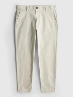 Pantalones chinos entallados