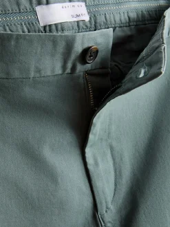 Pantalones chinos entallados