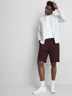 Pantalones cortos chinos con cinturón