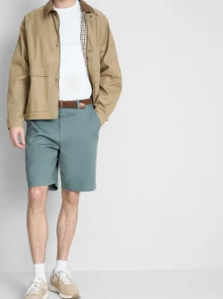 Pantalones cortos chinos con cinturón