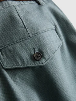 Pantalones cortos chinos con cinturón