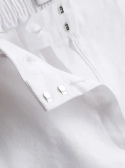 Pantalones cortos clásicos de lino de The Edit
