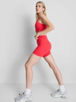 Pantalones cortos de yoga de talle medio