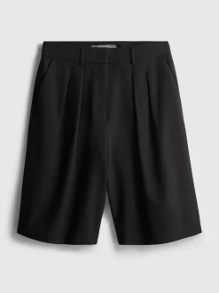Pantalones cortos plisados tipo bermuda