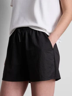 Pantalones cortos texturizados con cordón de ajuste