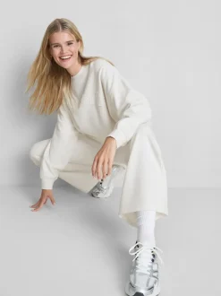 Pantalones de chándal anchos con aplicación
