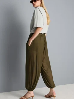 Pantalones de malla de punto con bajos ajustados