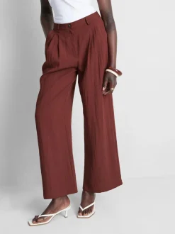 Pantalones de talle medio holgados y texturizados