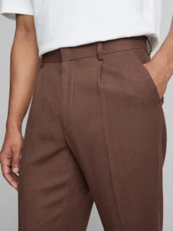 Pantalones de traje en mezcla de lino de The Edit
