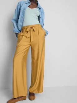 Pantalones palazzo con detalle de lazo