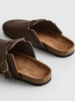 Pantuflas destalonadas con puntera cerrada