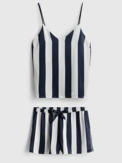 Pijama de camisola y pantalón corto