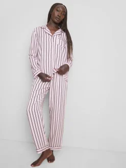 Pijama de corte boyfriend a rayas
