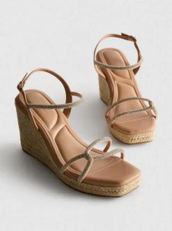 Sandalias de cuña de horma ancha con strass