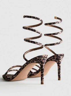 Sandalias de tacón con estampado de leopardo