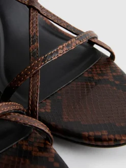 Sandalias de tacón con tiras