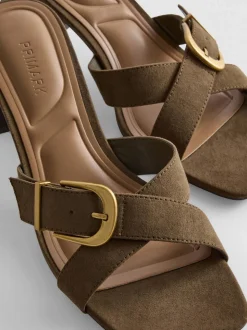 Sandalias de tacón grueso con hebilla