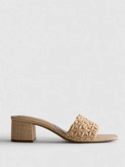 Sandalias de tacón grueso de rafia