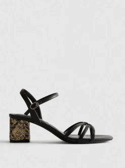 Sandalias de tacón grueso tejido con tiras
