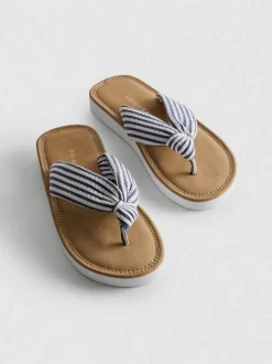 Sandalias de tiras con detalle de nudo