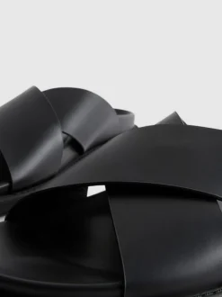 Sandalias de tiras cruzadas