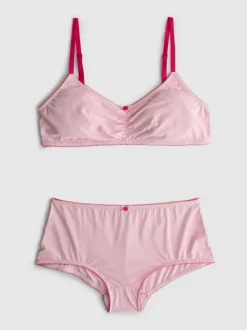Set de ropa interior con bralette escotado