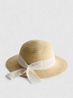 Sombrero tejido con banda de bordado inglés