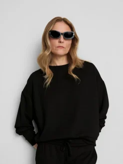 Sudadera deportiva de cuello redondo