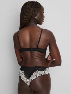 Sujetador balconet push-up floral de encaje The Edit
