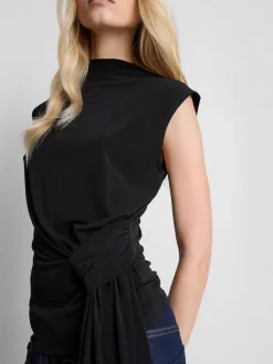 Top con detalle de nudo By Coleen