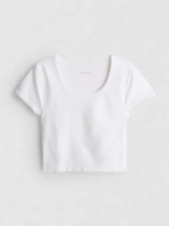 Top corto extrasuave con escote amplio
