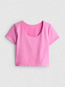 Top corto extrasuave con escote amplio