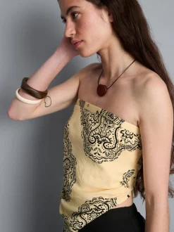 Top corto tipo bandana con estampado de cachemira