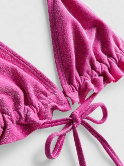 Top de bikini triangular con volantes y brillos